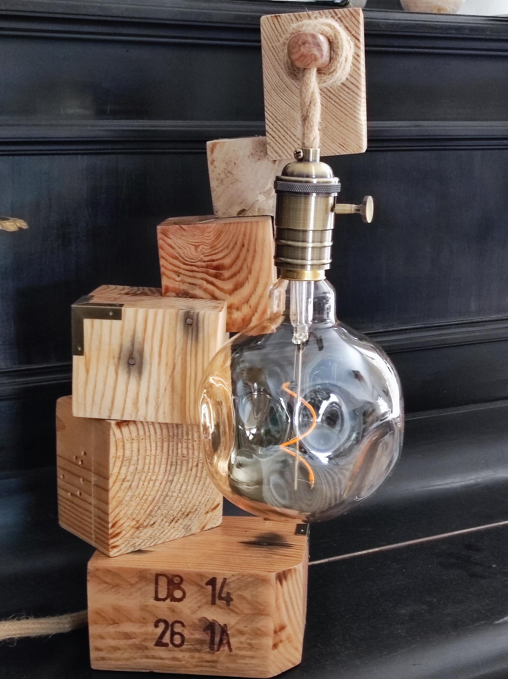 Lampe cabossée – Image 2