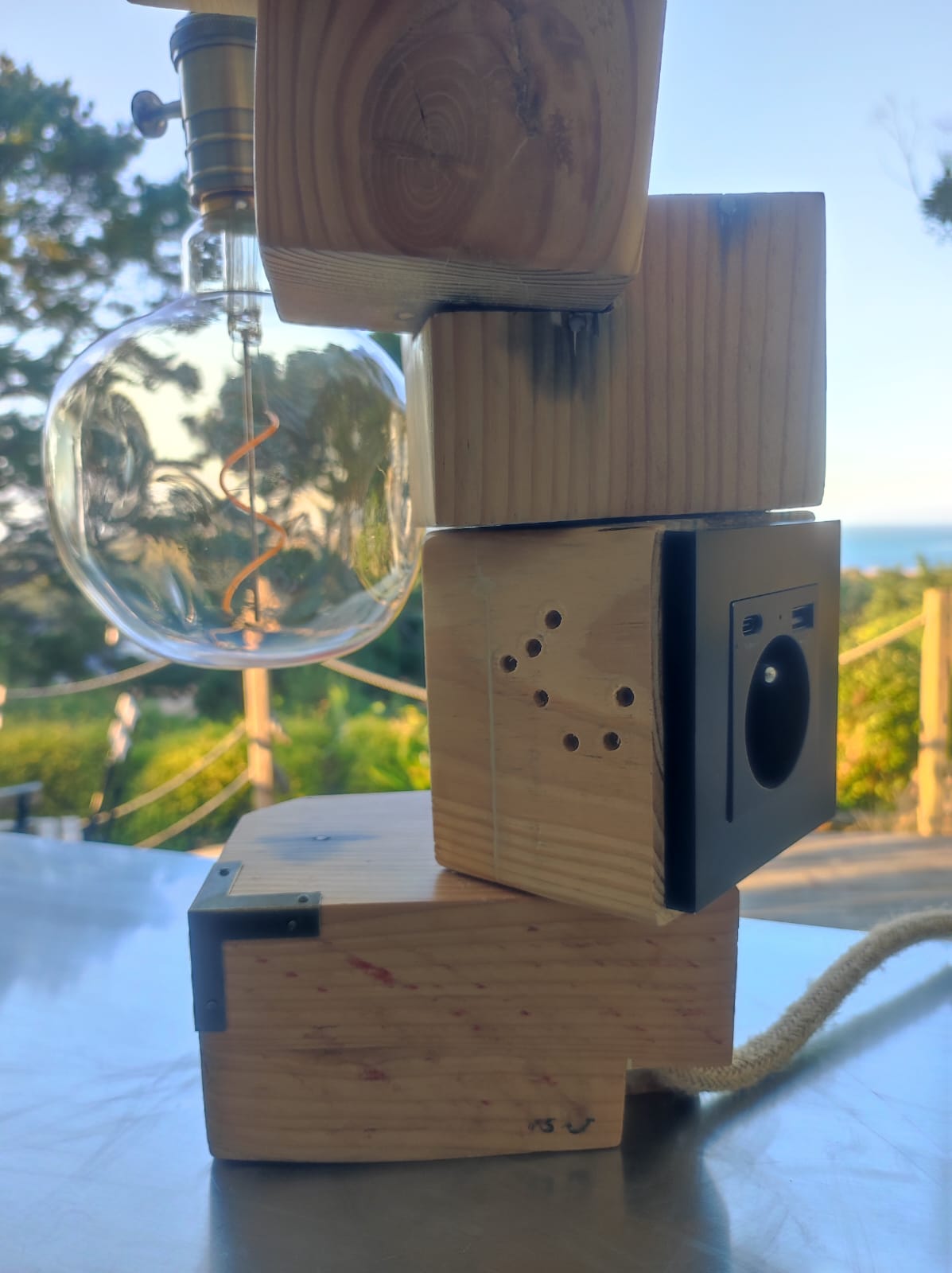 Lampe cabossée – Image 4