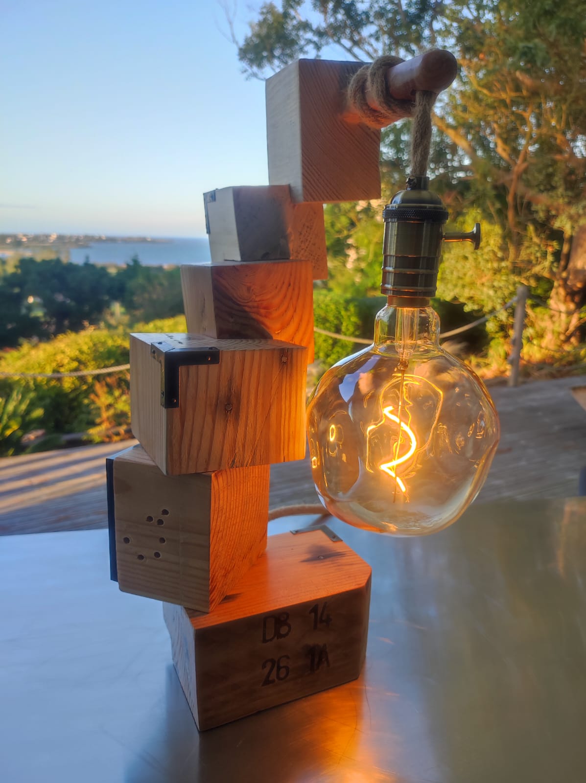 Lampe cabossée
